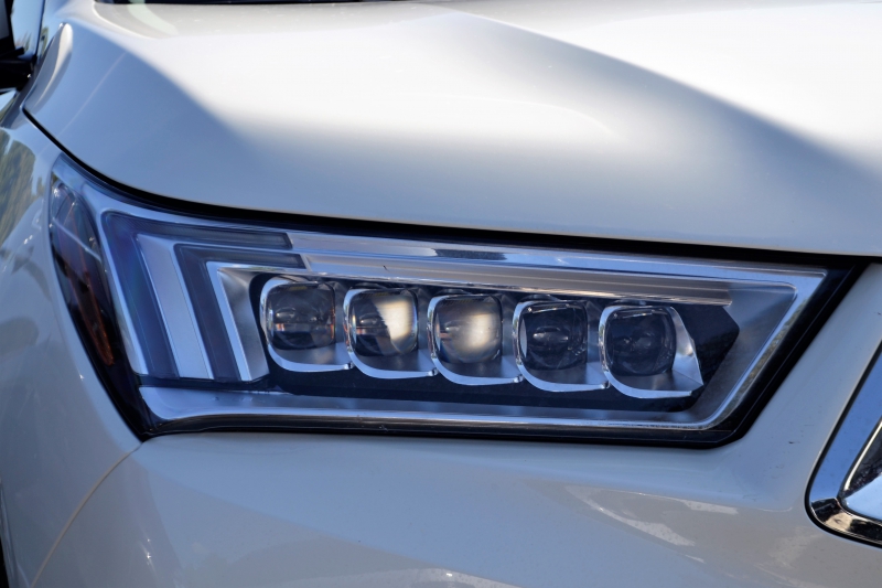 concession-moto-FLAYOSC-min_acura-headlamp-2834131